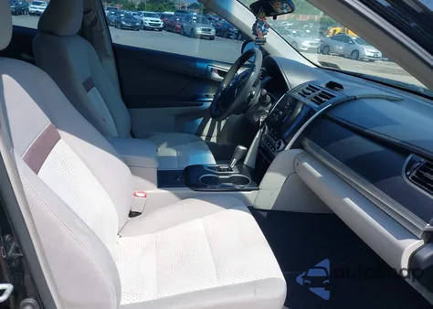 2012 Toyota Camry Le z USA, uszkodzony, nr VIN 4T1BF1FK7CU097535